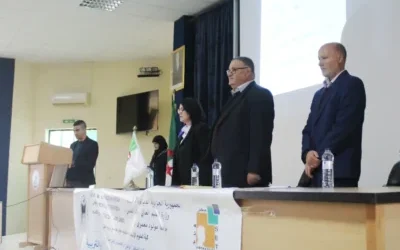 العودة بالصور من الملتقى الوطني بعنوان: تحديات المجتمع في ظل التغيرات الراهنة في مجالات الاسرة و التربية و العمل